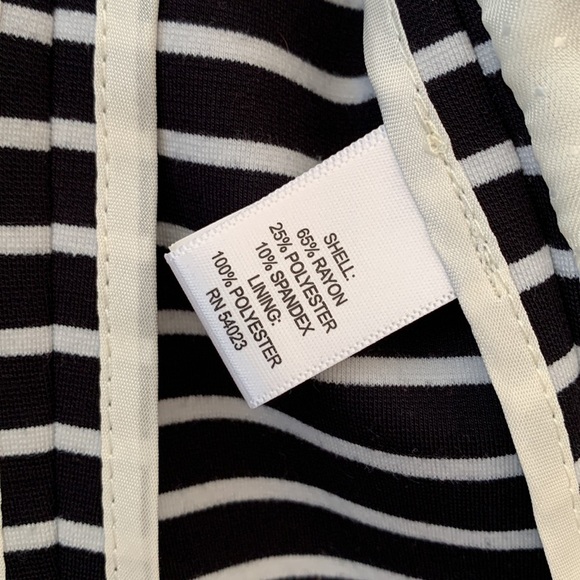 Black and white Banana Republic blazer - Picture 6 of 7